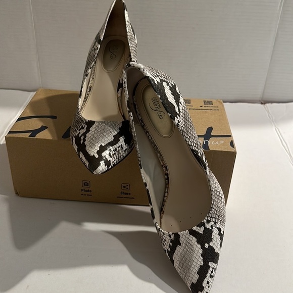 Alfani Step and Flex heels pre owned - Picture 4 of 6